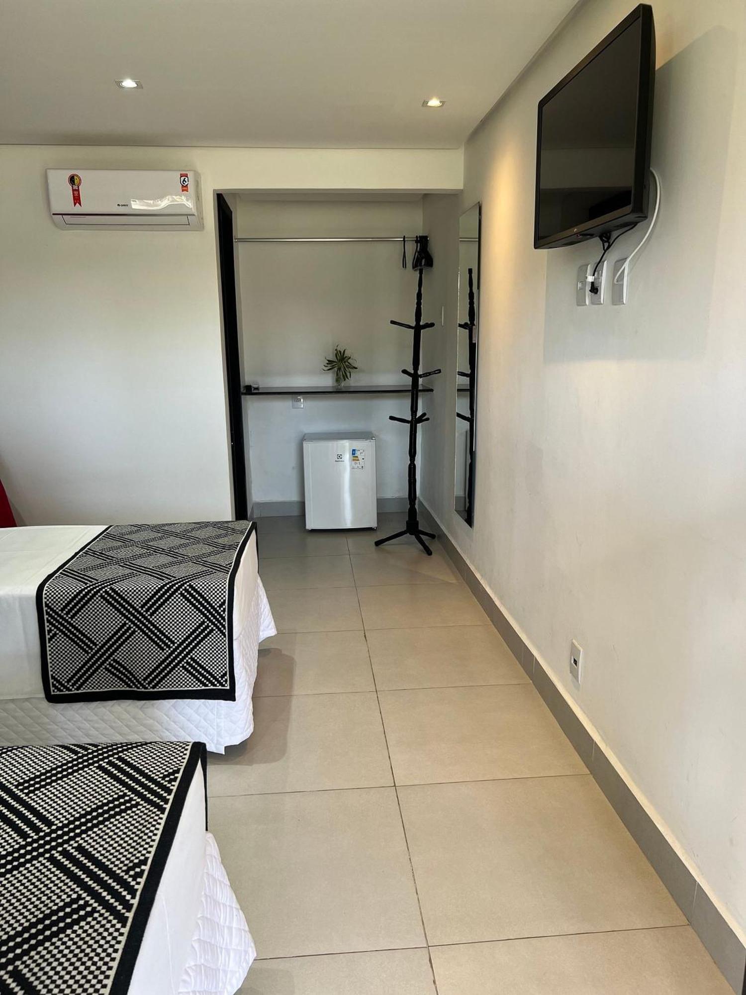 O Beira Mar Praia Hotel Esta Localizado Na Orla, Na Praia De Taperapuan, Cafe Incluso, Wi-Fi 500Mb, Piscinas, Estacionamento Privativo, Ar Condicionado Split, Smart Tv, Frigobar, Porto Seguro Eksteriør billede